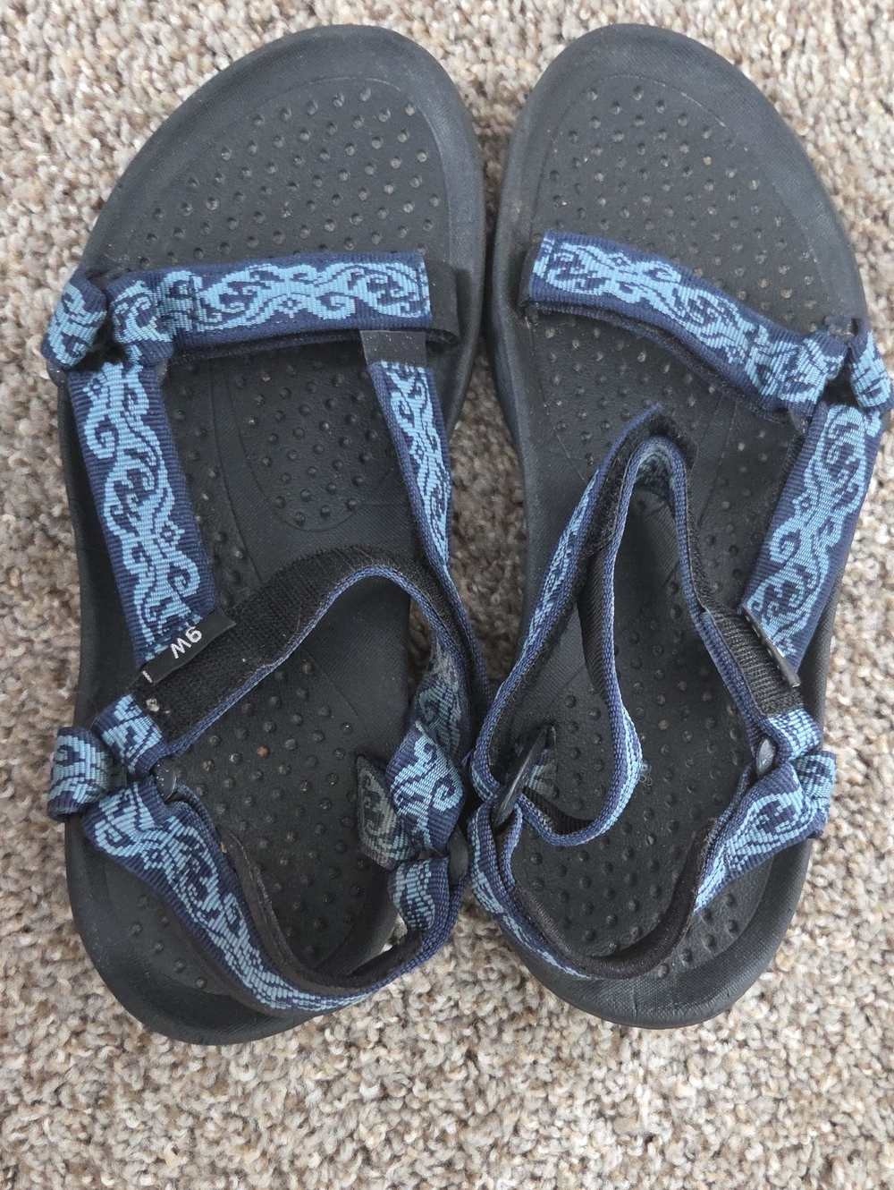 Teva Hurricane Sandals 💙🖤